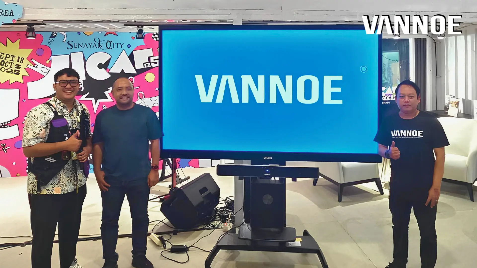 Interactive Flat Panel vs Smart TV: Mana yang Lebih Tepat untuk Sekolah dan Kantor Modern?
