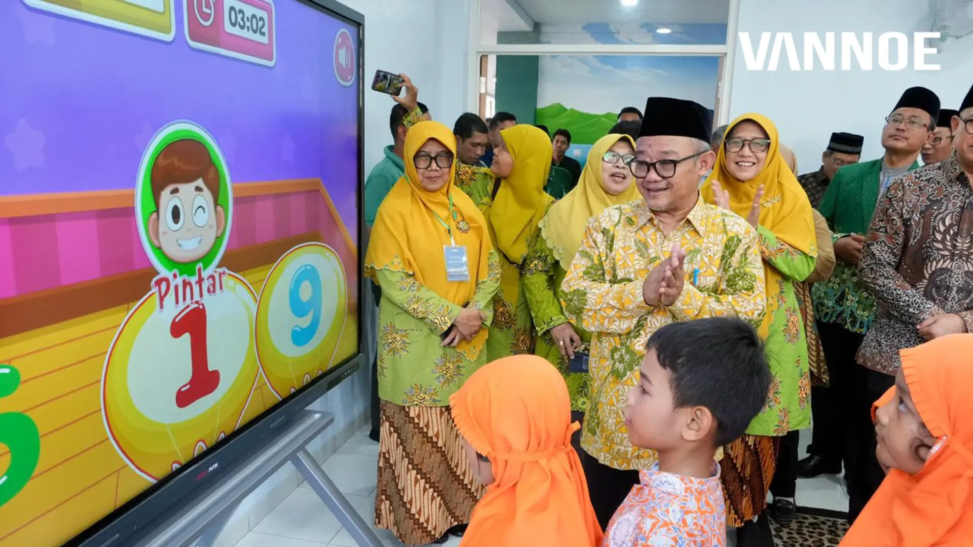 Pengadaan IFP untuk Pendidikan dan Bisnis